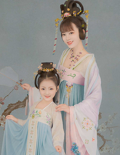 《清平乐》