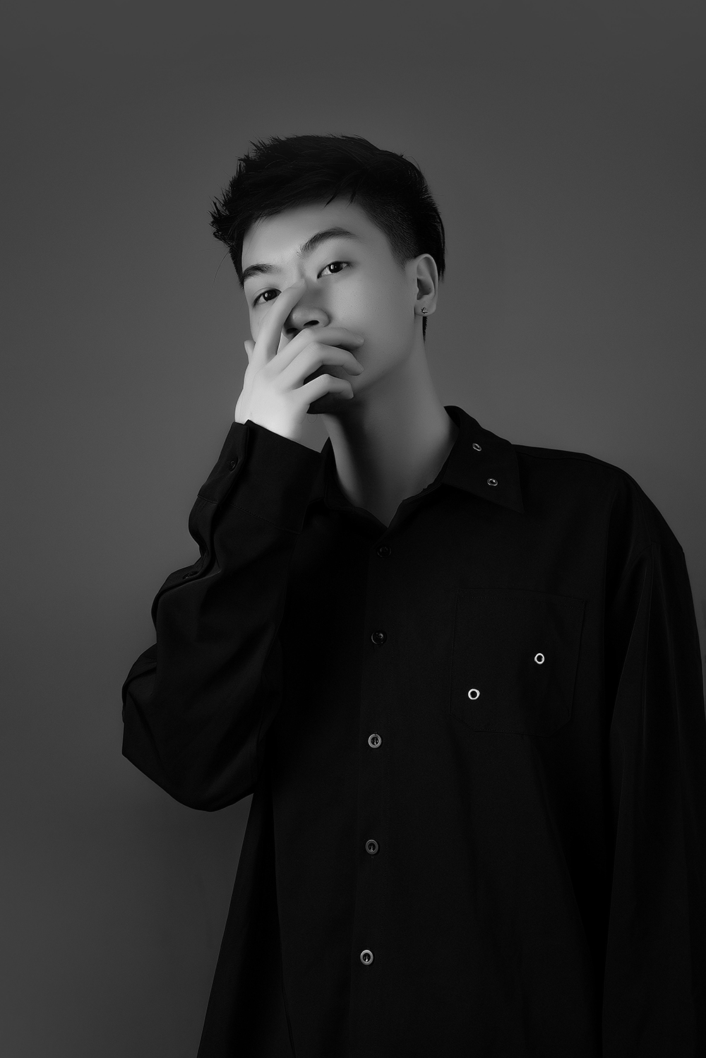 洪梓斌 资深化妆师